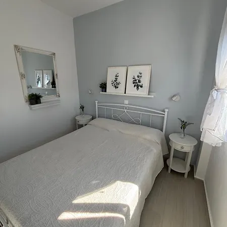 Mikri Elia Apartament *